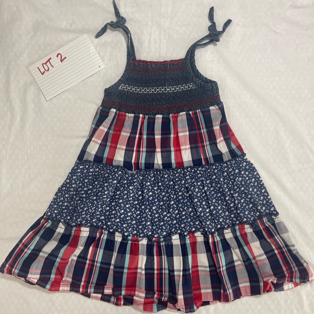Girls 4T adorable dresses!